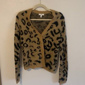 Leopard BP fuzzy cardigan